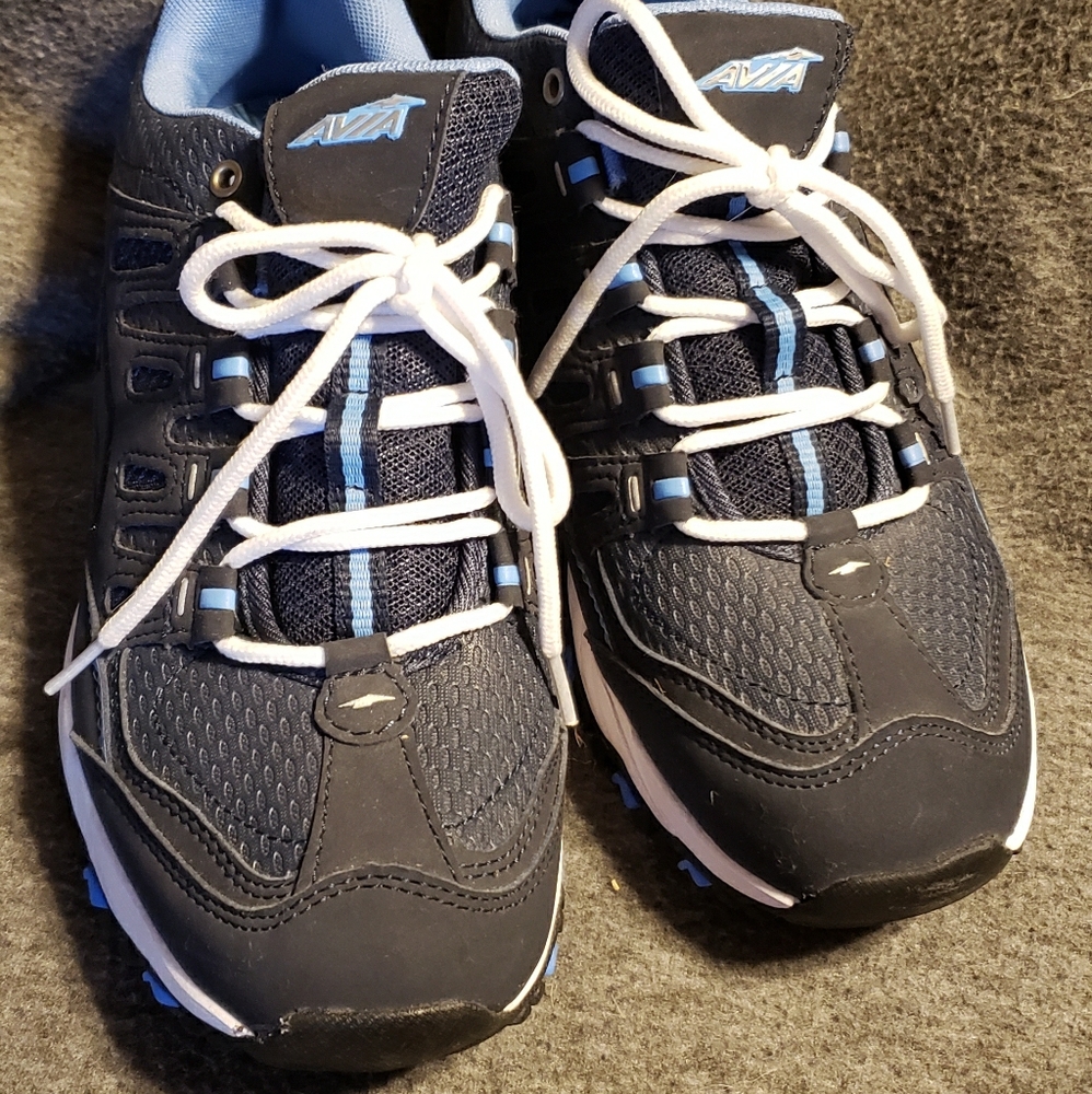 Avia size 9 blue running shoes